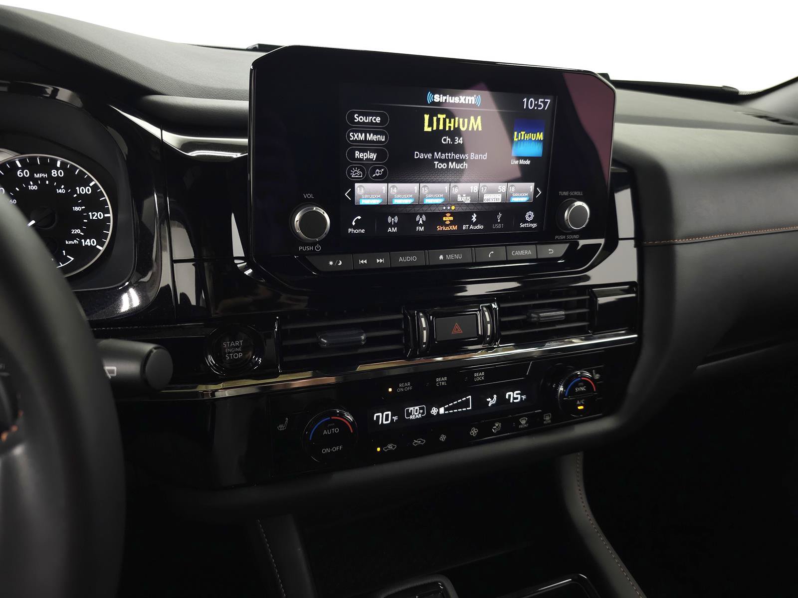 Used 2025 Nissan Pathfinder Rock Creek AWD/4WD image 24