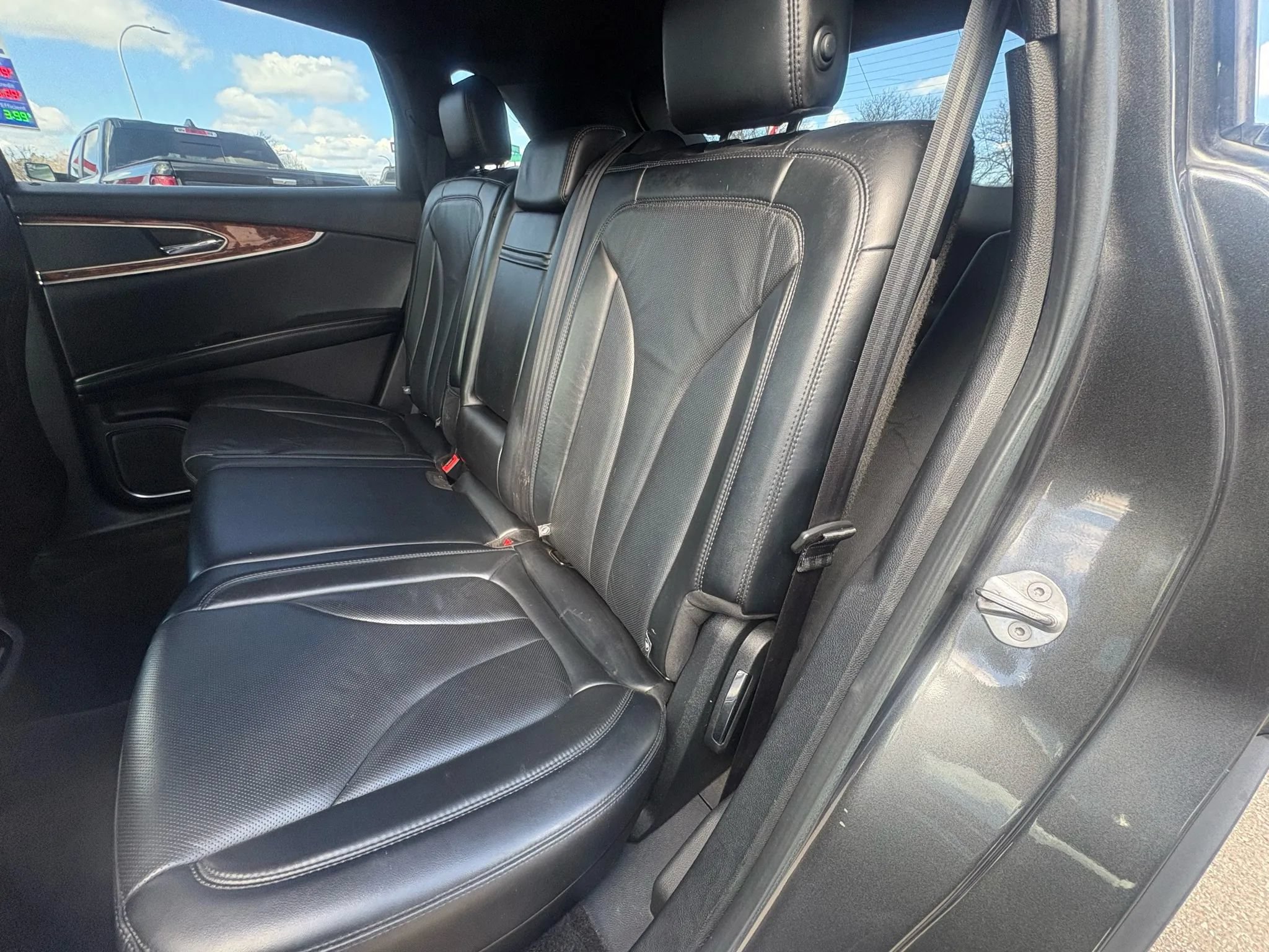 Used 2018 Lincoln MKX Reserve AWD/4WD image 12