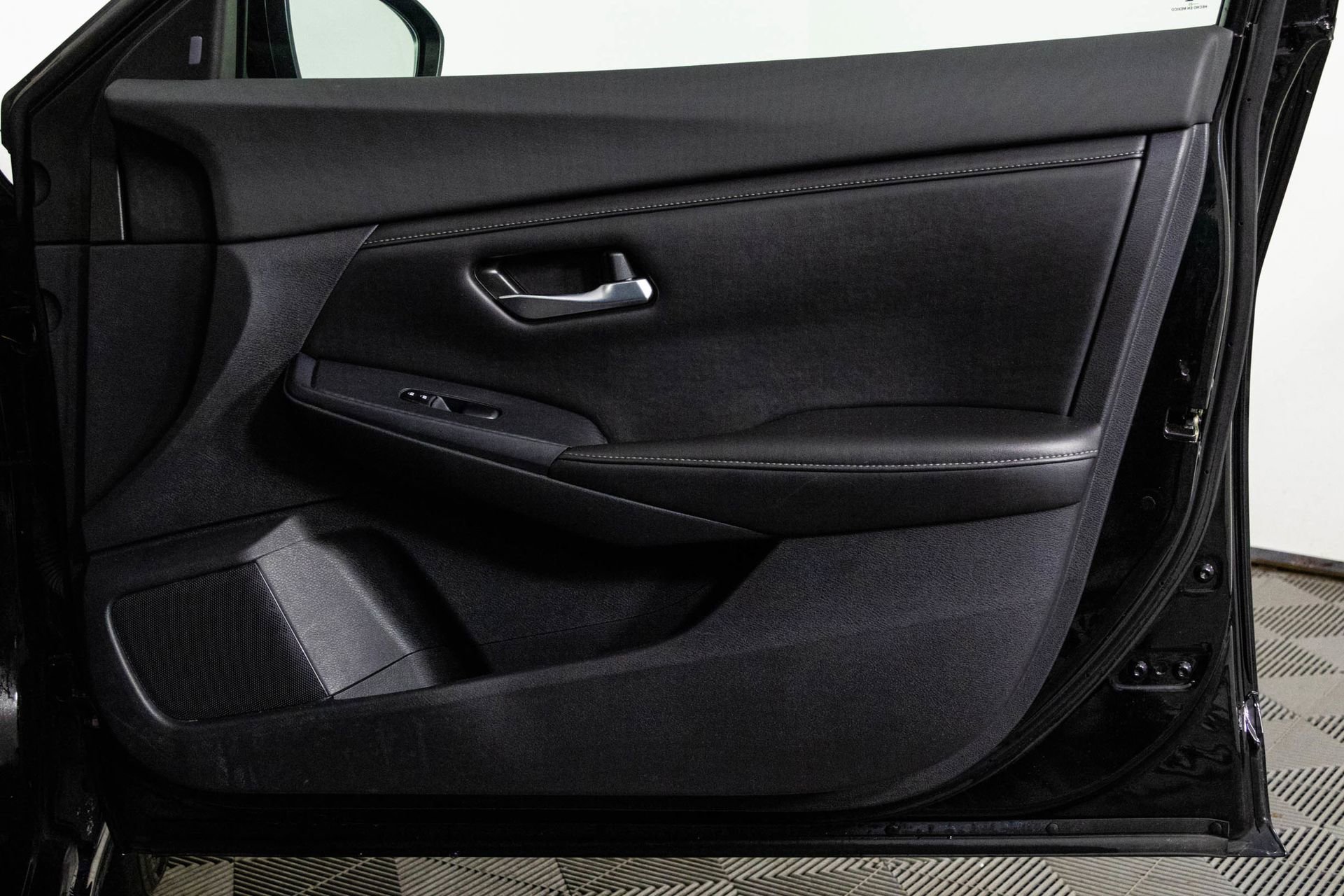 Used 2023 Nissan Sentra SV image 38