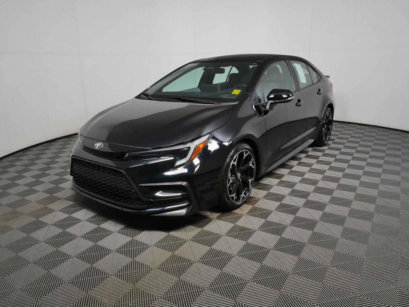 Used 2025 Toyota Corolla FX w/ Convenience Package FWD image 32