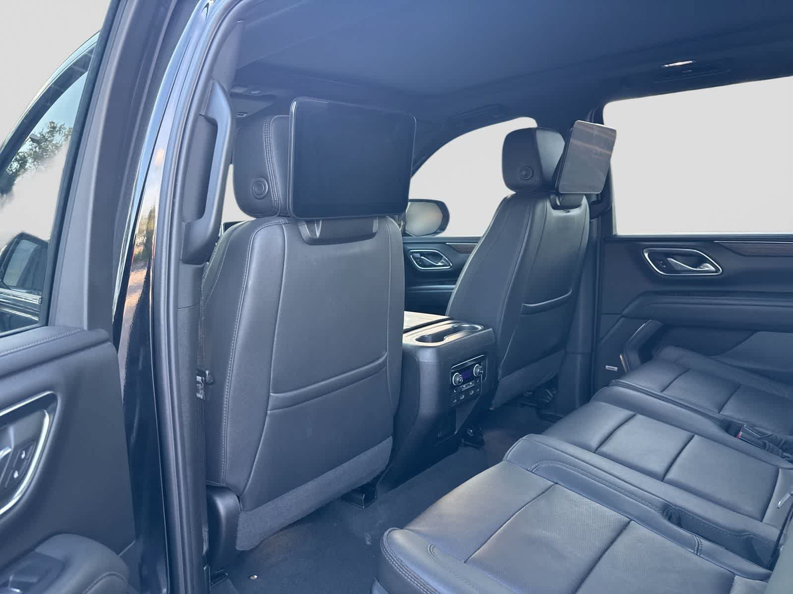 Used 2024 Chevrolet Tahoe High Country w/ Advanced Technology Package AWD/4WD image 25