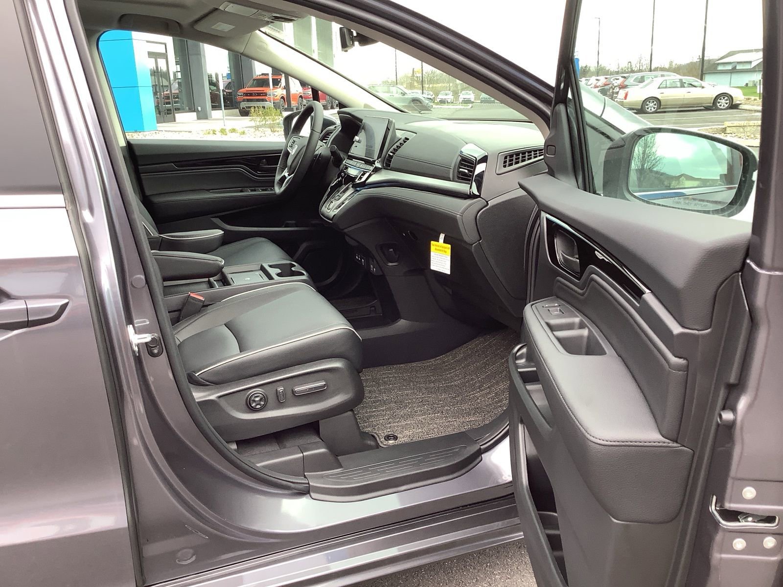 New 2026 Honda Odyssey Touring image 12