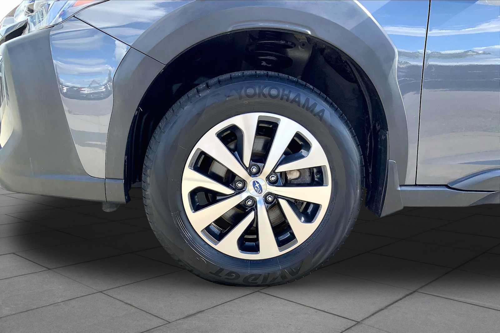 Used 2024 Subaru Outback Premium AWD/4WD image 11