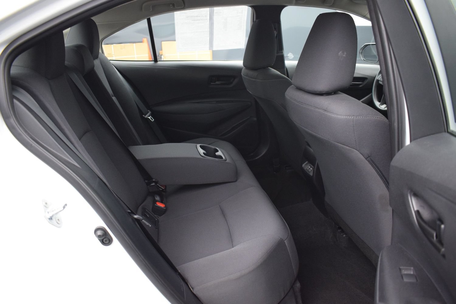 Used 2025 Toyota Corolla LE FWD image 11