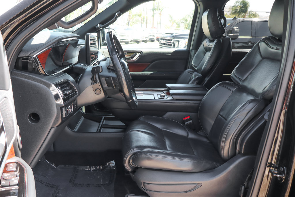 Used 2022 Lincoln Navigator L 4WD image 21