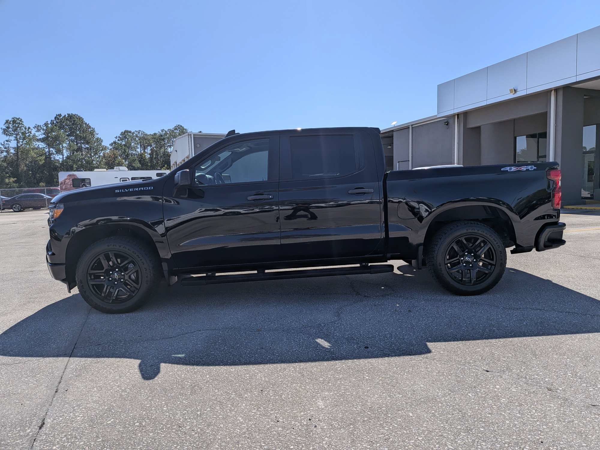 Used 2022 Chevrolet Silverado 1500 Custom AWD/4WD image 7