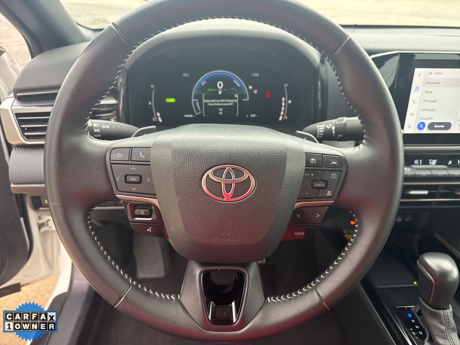 Used 2025 Toyota Camry SE image 14