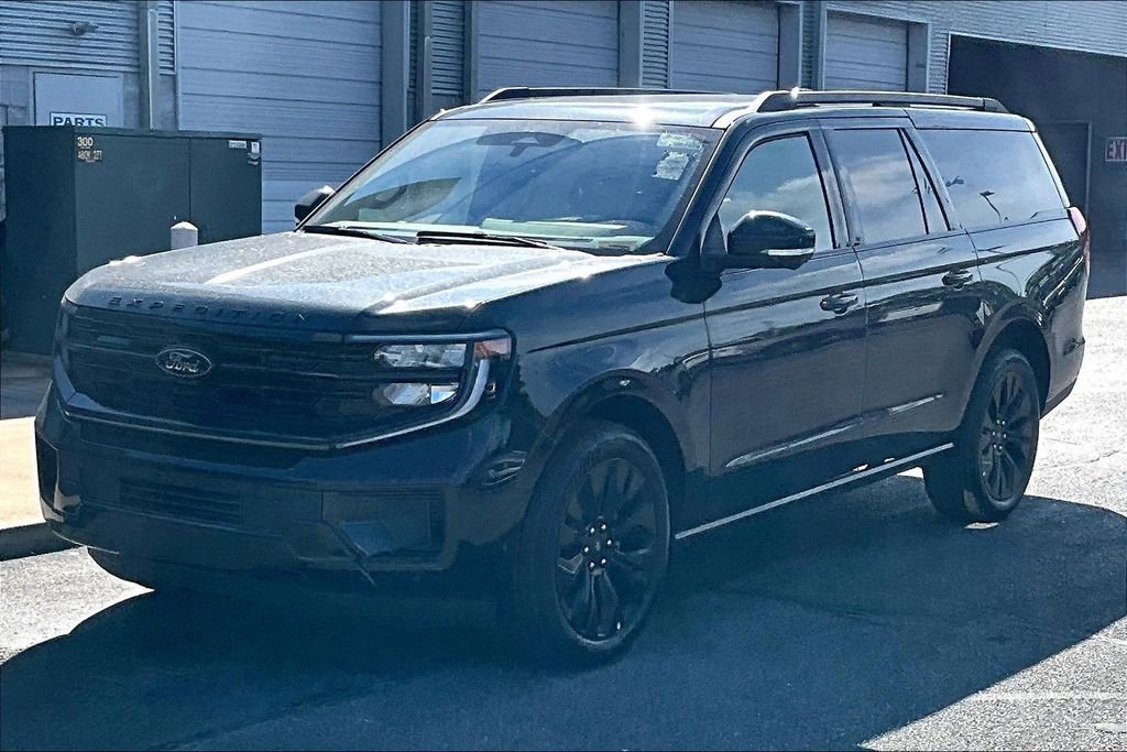 Used 2025 Ford Expedition Max Platinum w/ Stealth Appearance Package AWD/4WD image 2