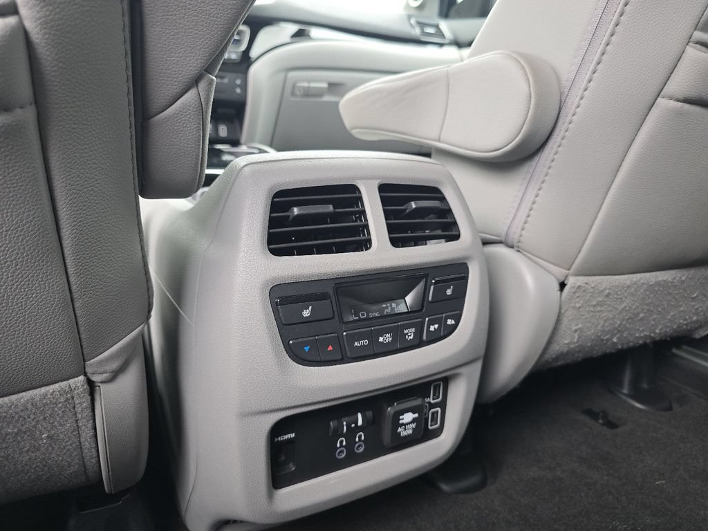 Used 2019 Honda Pilot Elite image 26