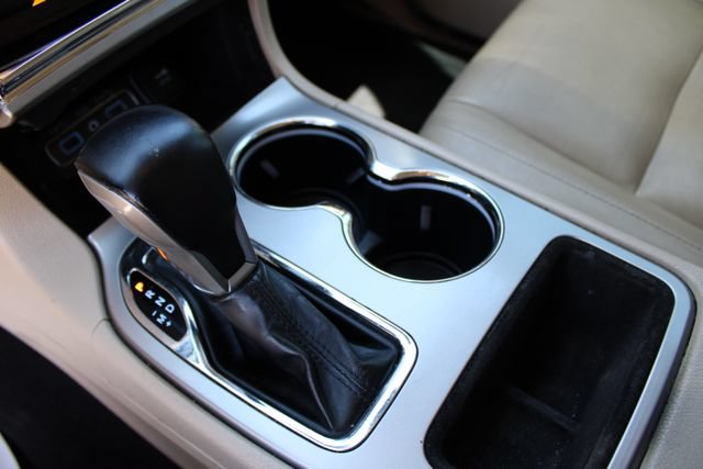 Used 2020 Jeep Grand Cherokee Limited RWD image 24