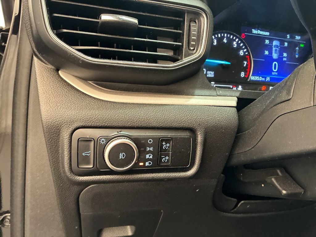 Used 2024 Ford Explorer XLT w/ Equipment Group 202A AWD/4WD image 27