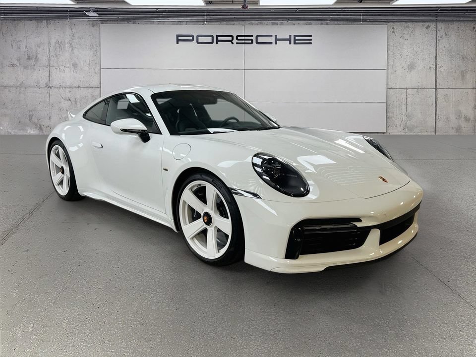 Certified 2023 Porsche 911 Sport Classic RWD image 7