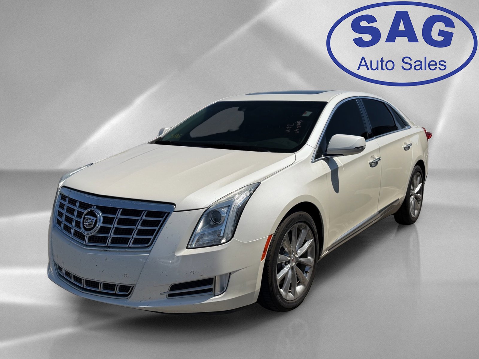 Used 2013 Cadillac XTS Luxury w/ Driver Awareness Package FWD image 5