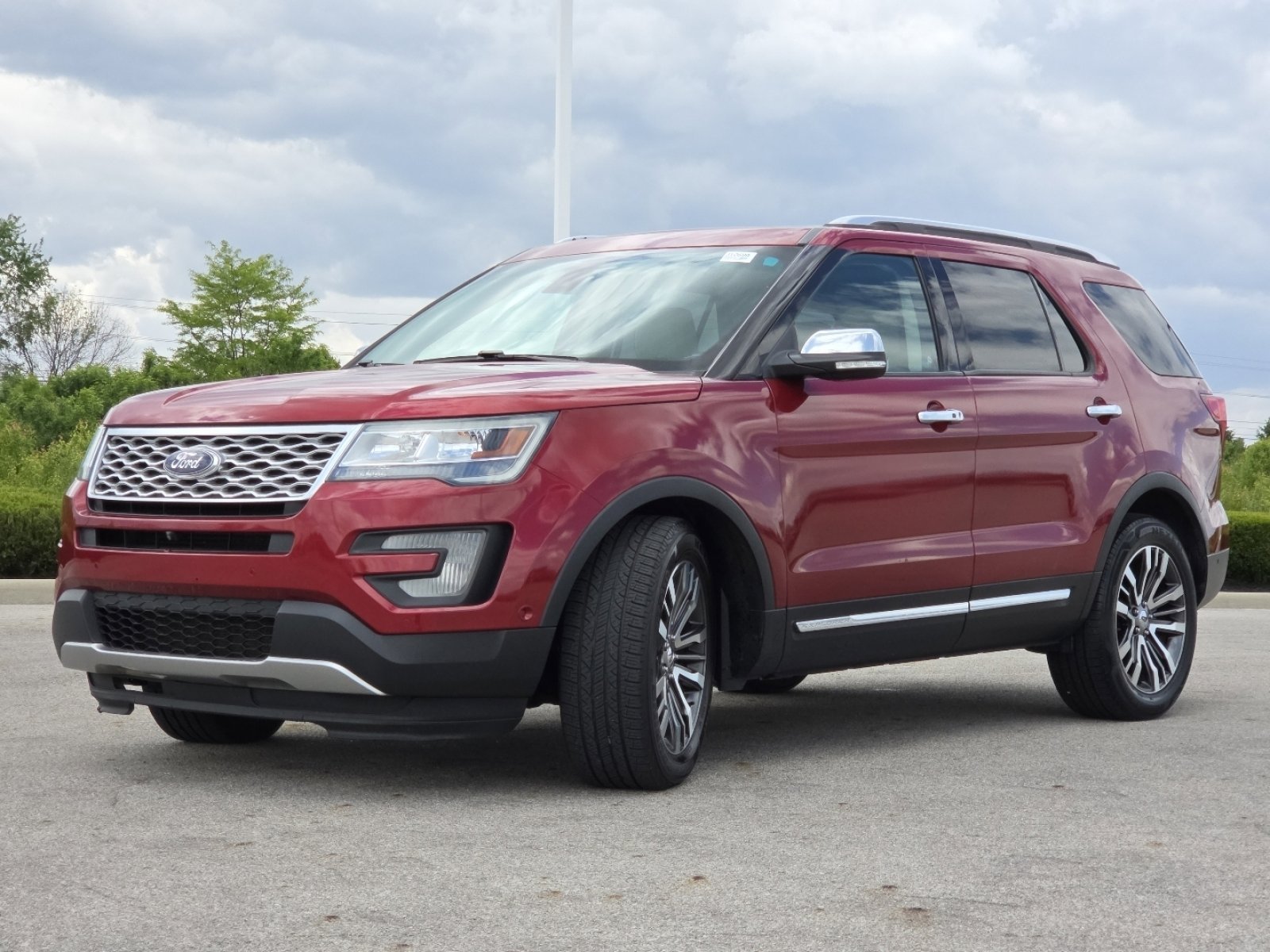Used 2016 Ford Explorer Platinum AWD/4WD image 14