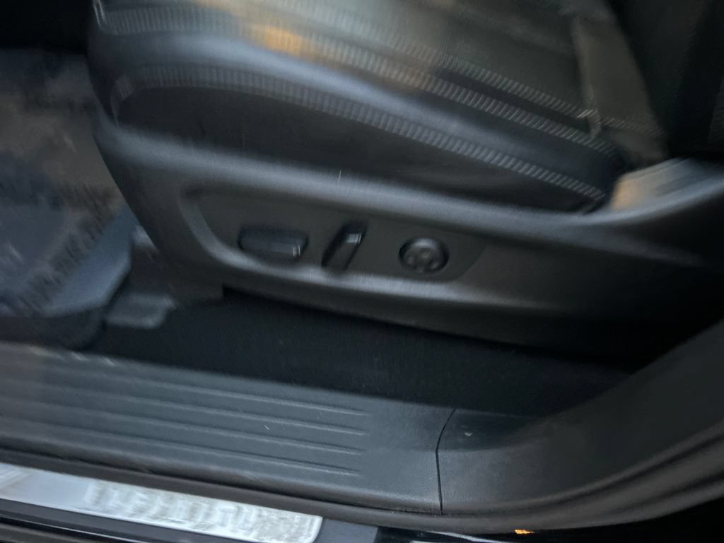 Used 2023 INFINITI QX60 Luxe w/ Cargo Package AWD/4WD image 32