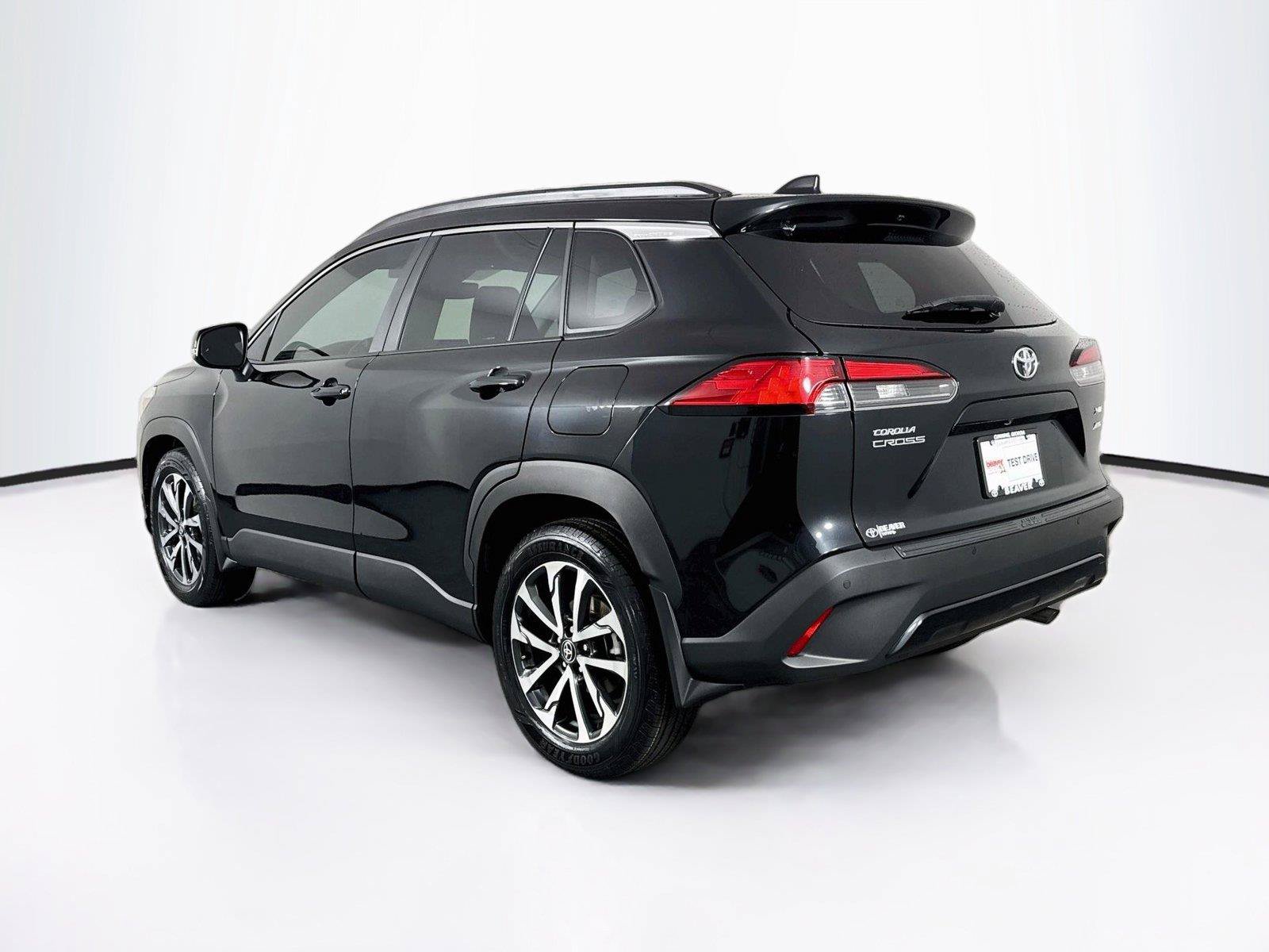 Certified 2025 Toyota Corolla Cross XLE w/ Convenience Package AWD/4WD image 13