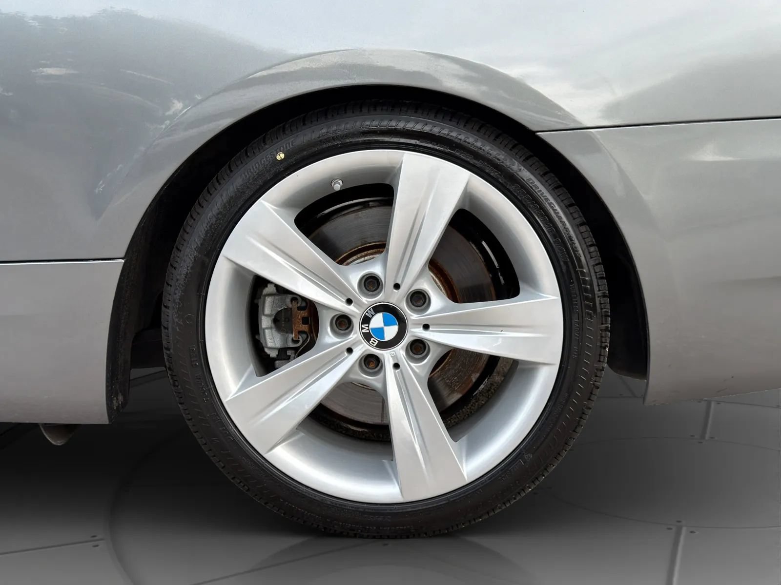 Used 2010 BMW 335i Convertible RWD image 25
