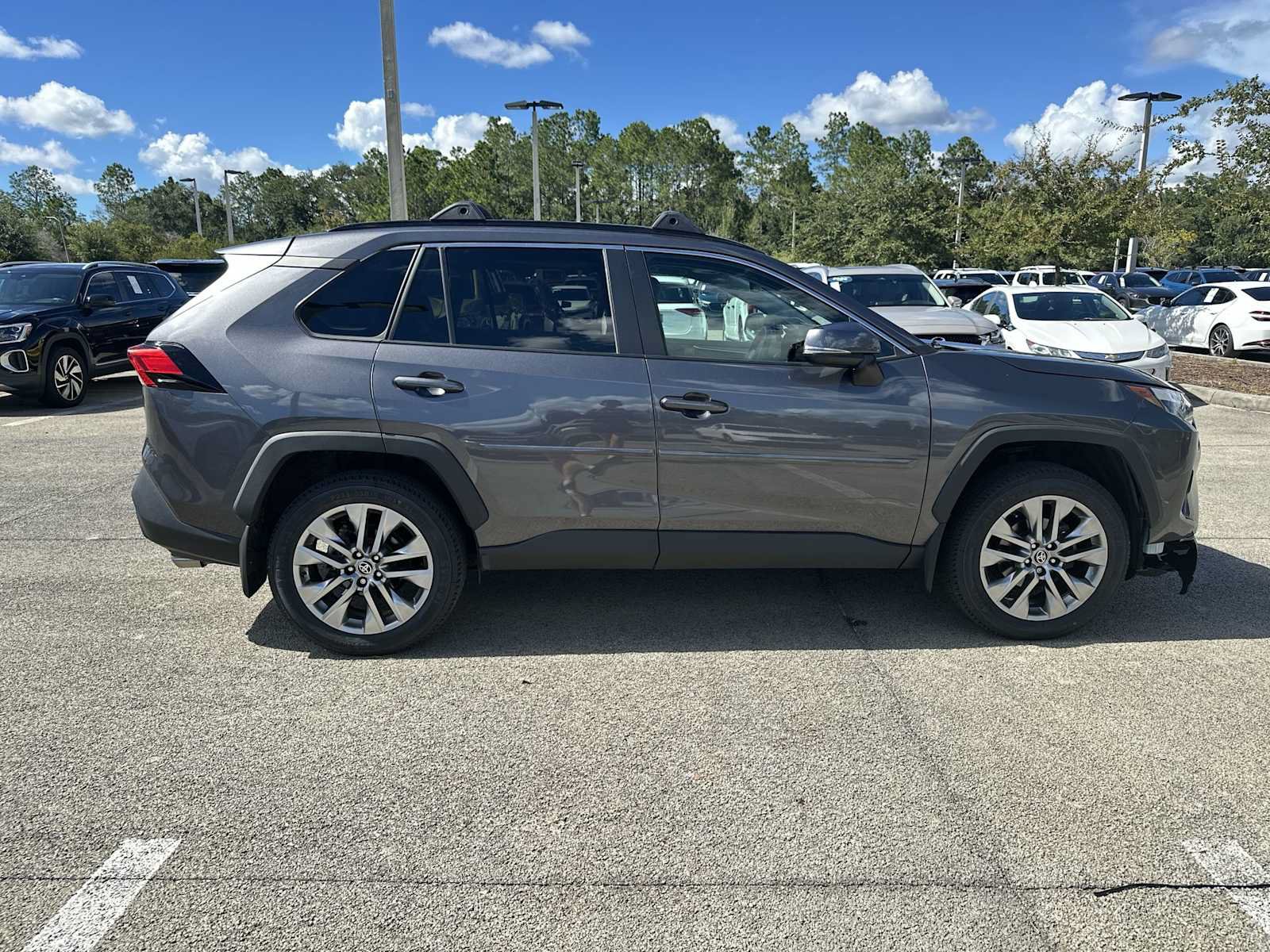 Used 2024 Toyota RAV4 XLE Premium w/ Weather Package AWD/4WD image 7