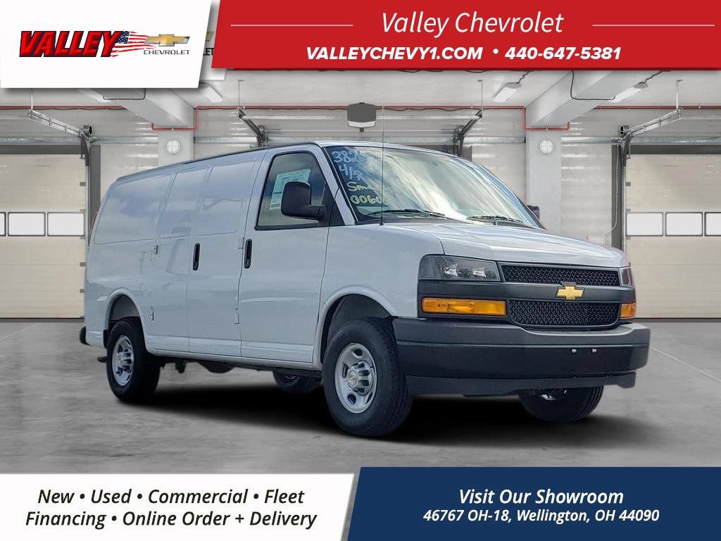 New 2025 Chevrolet Express 2500 w/ Communications Package