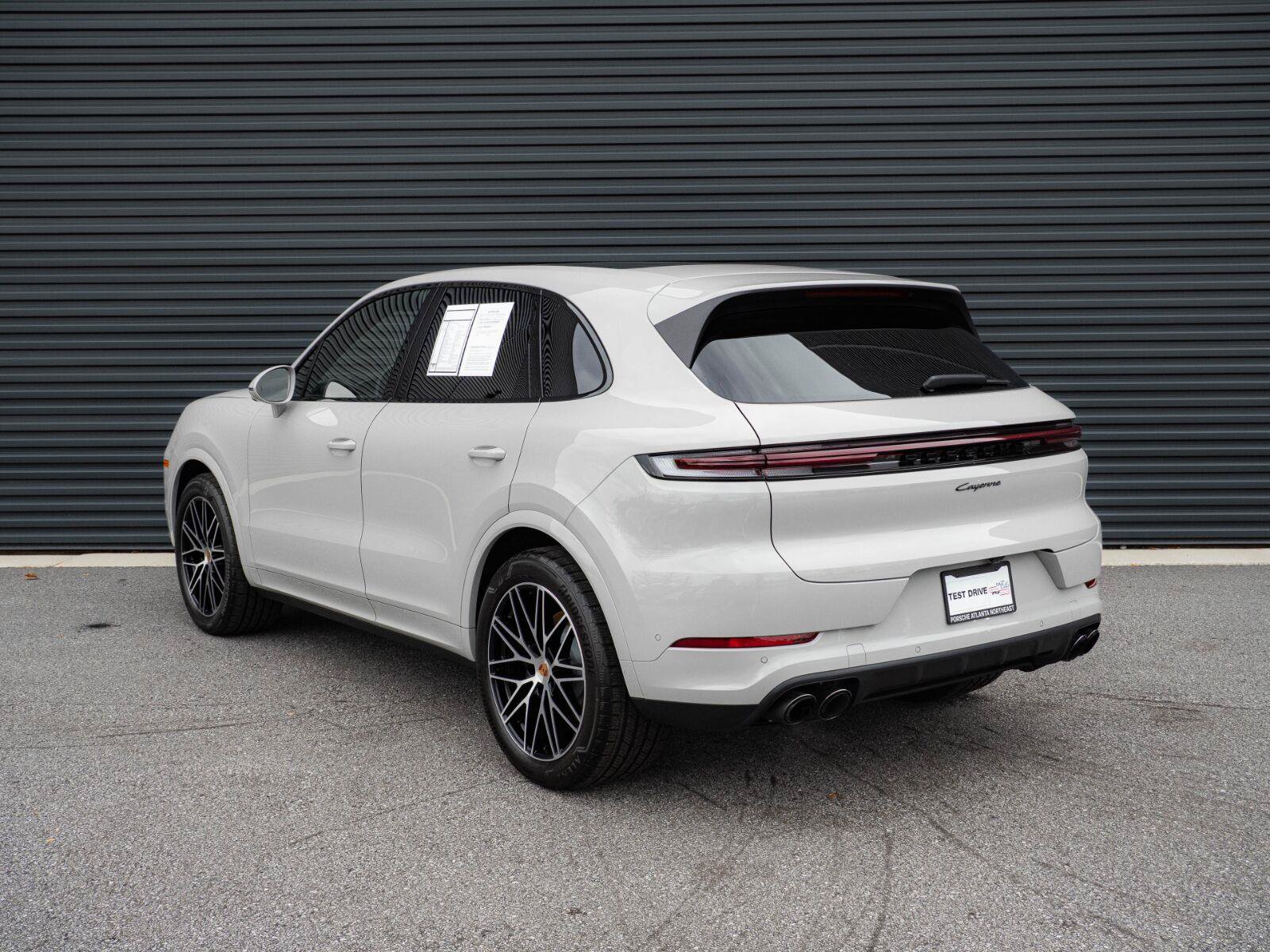 Certified 2026 Porsche Cayenne AWD/4WD image 3