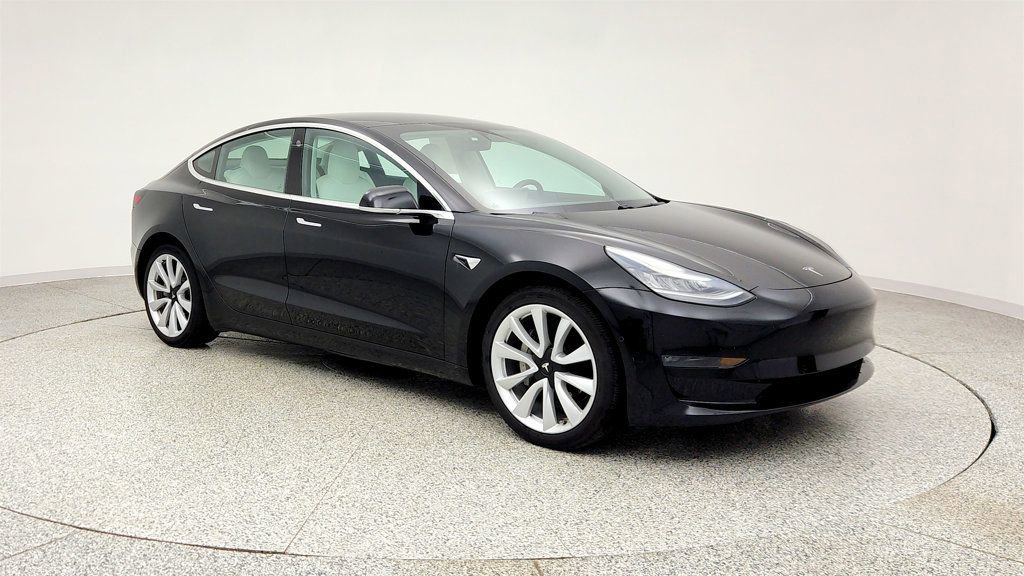 Used 2018 Tesla Model 3 Mid Range image 3
