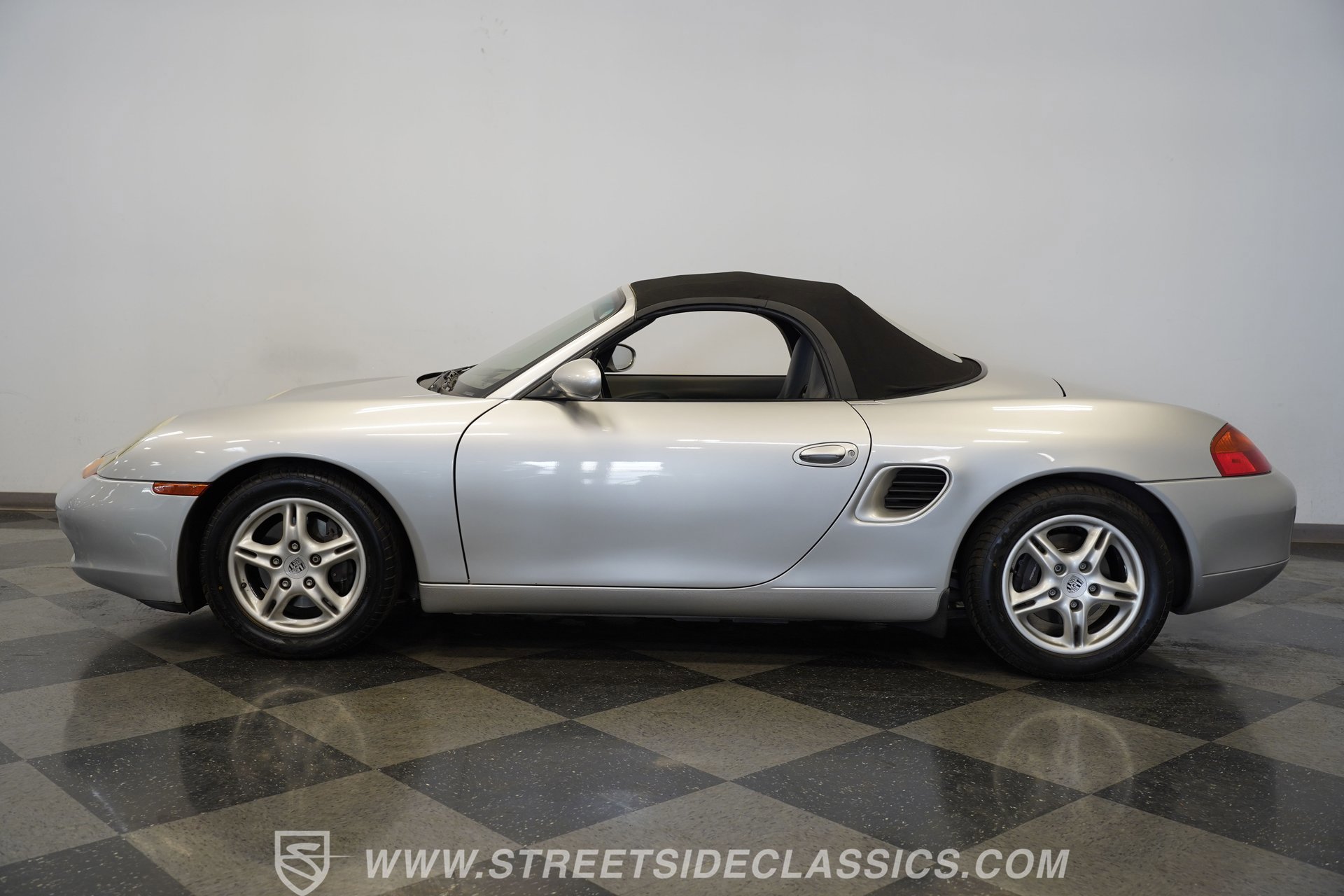 Used 1998 Porsche Boxster RWD image 8