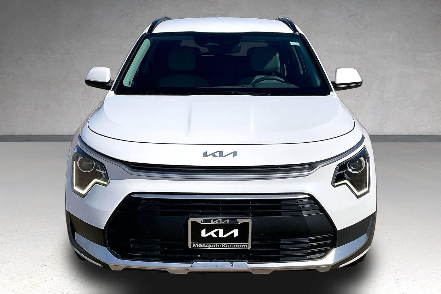 Certified 2024 Kia Niro EX FWD image 6