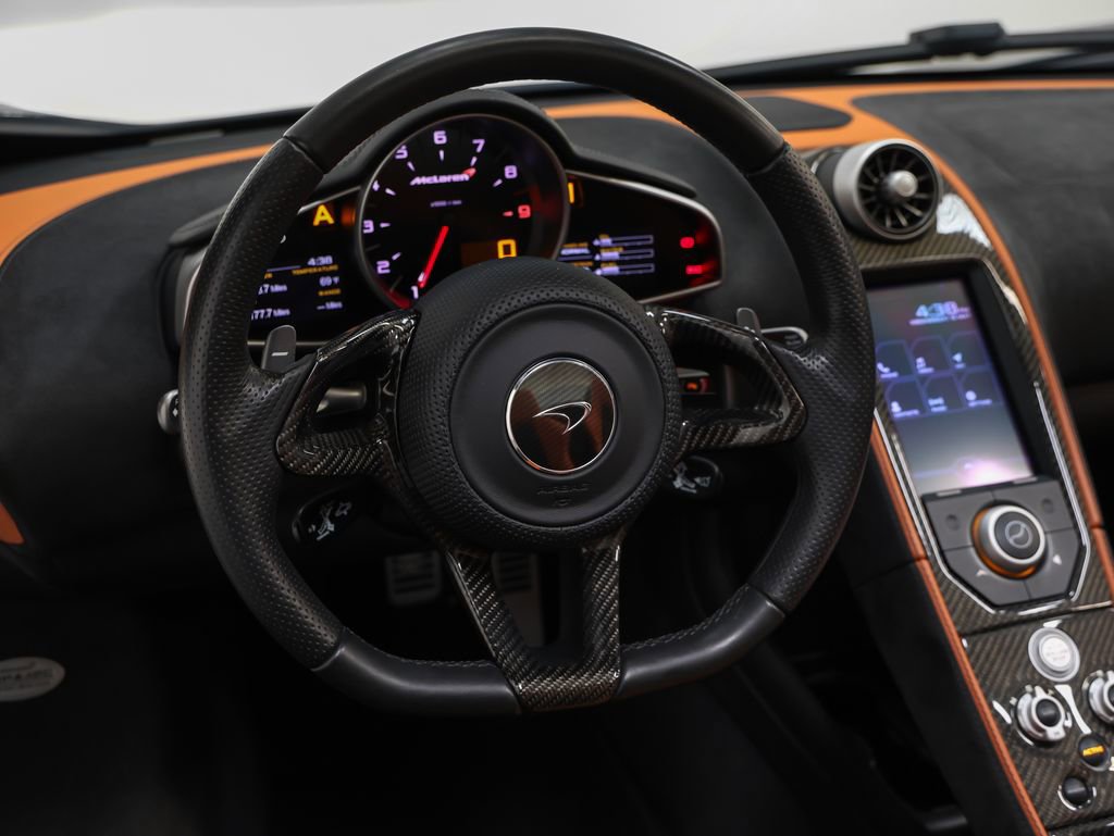 Used 2013 McLaren MP4-12C Spider RWD image 41
