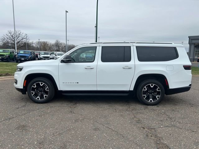 Used 2025 Jeep Wagoneer L Series III AWD/4WD image 2