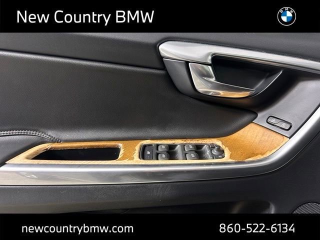 Used 2017 Volvo XC60 T5 Inscription w/ Preferred Option Package AWD/4WD image 12