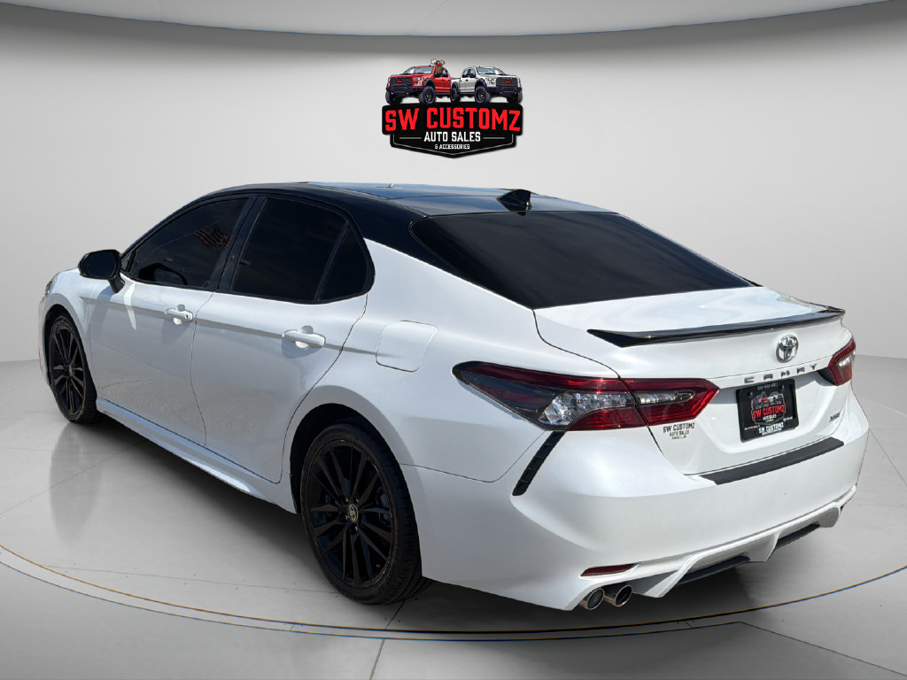 Used 2023 Toyota Camry XSE FWD image 5