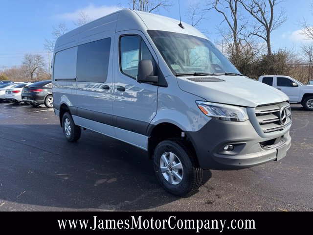 Used 2026 Mercedes-Benz Sprinter 2500 image 4