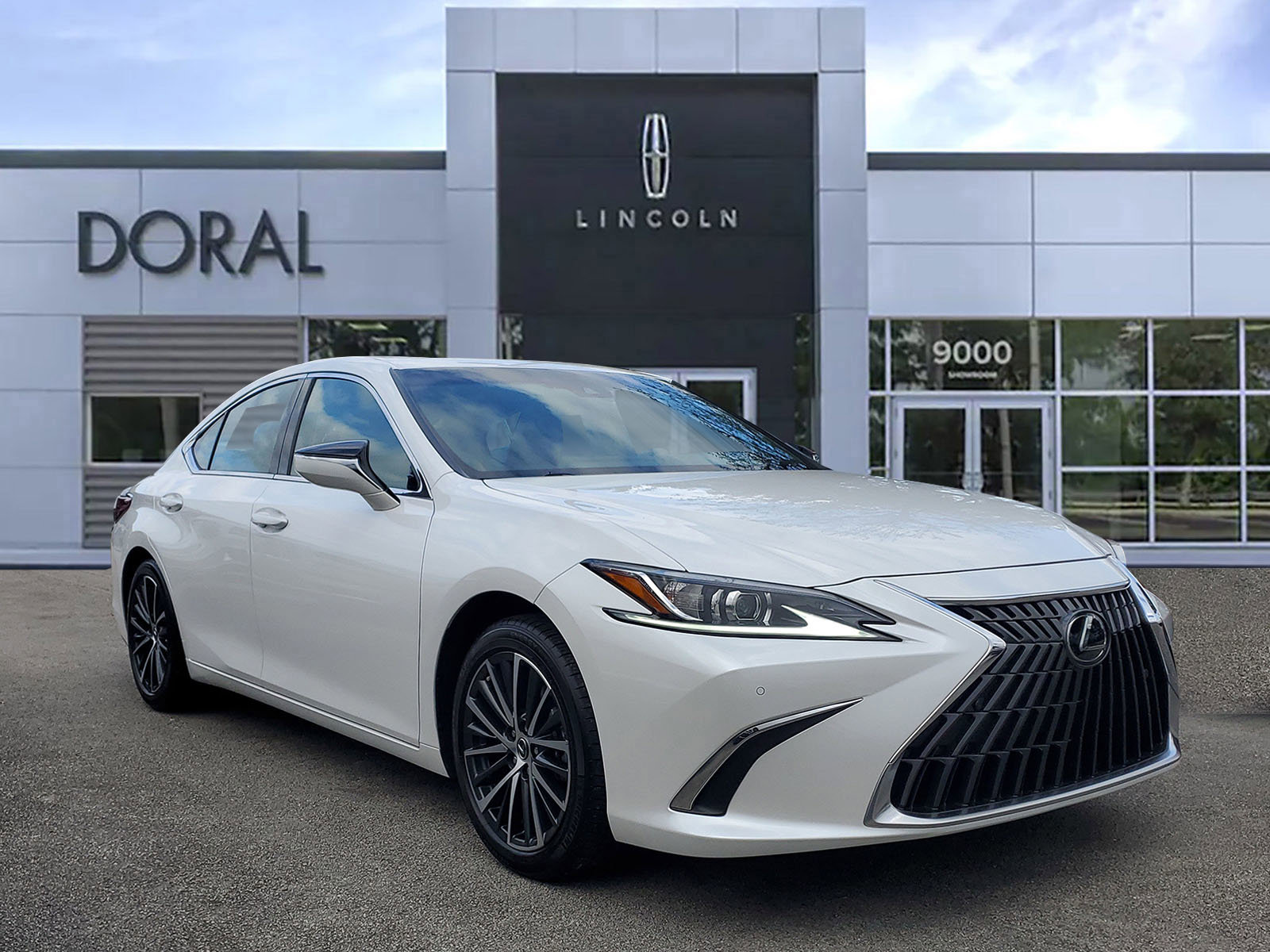 Used 2025 Lexus ES 350 350 image 1
