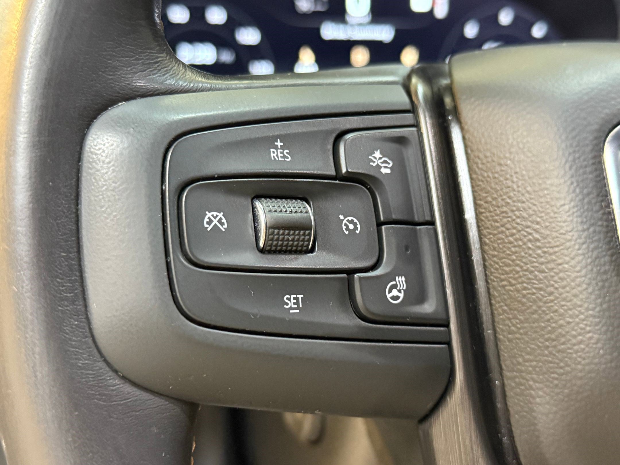 Used 2023 GMC Yukon AT4 w/ AT4 Premium Package image 16