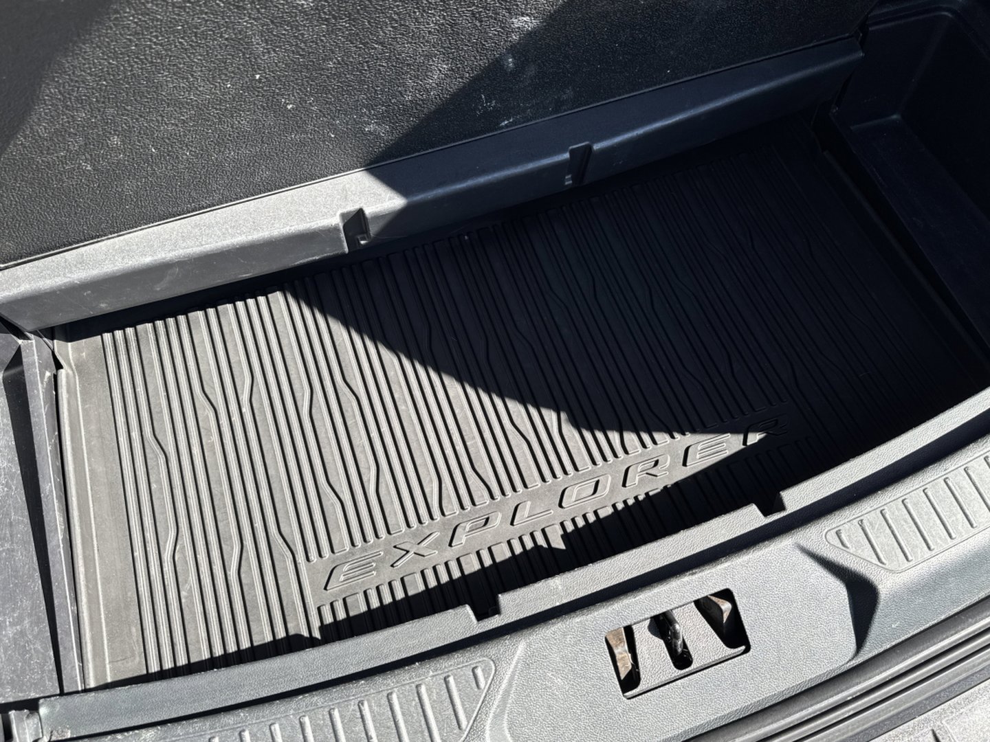 Used 2020 Ford Explorer XLT w/ Equipment Group 202A image 40