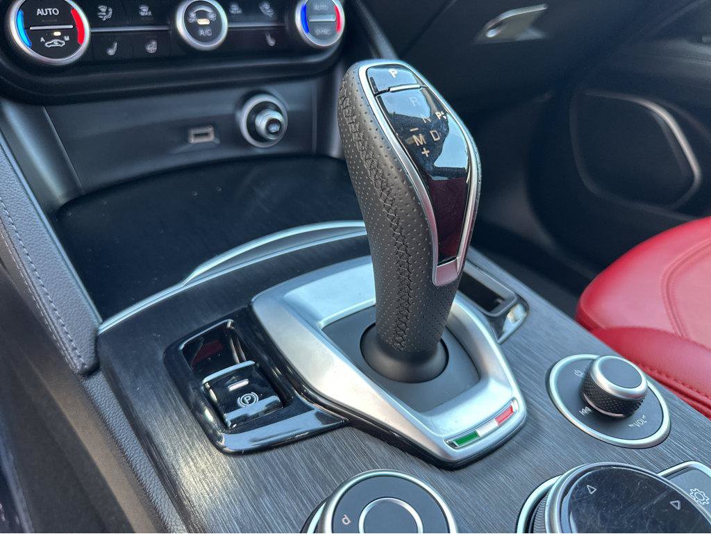Used 2023 Alfa Romeo Stelvio Sprint RWD image 27