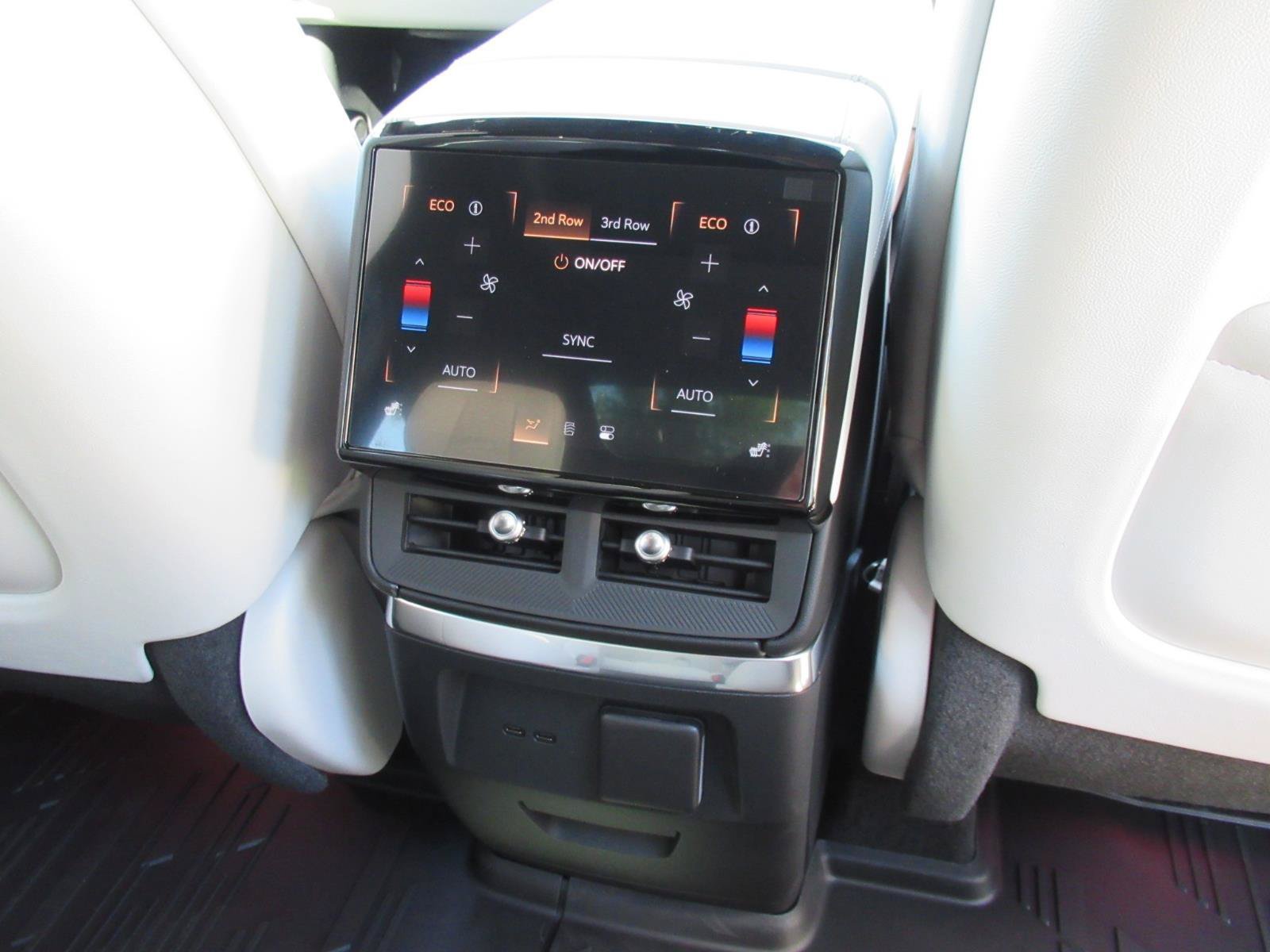 New 2027 Cadillac Vistiq Sport AWD/4WD image 33