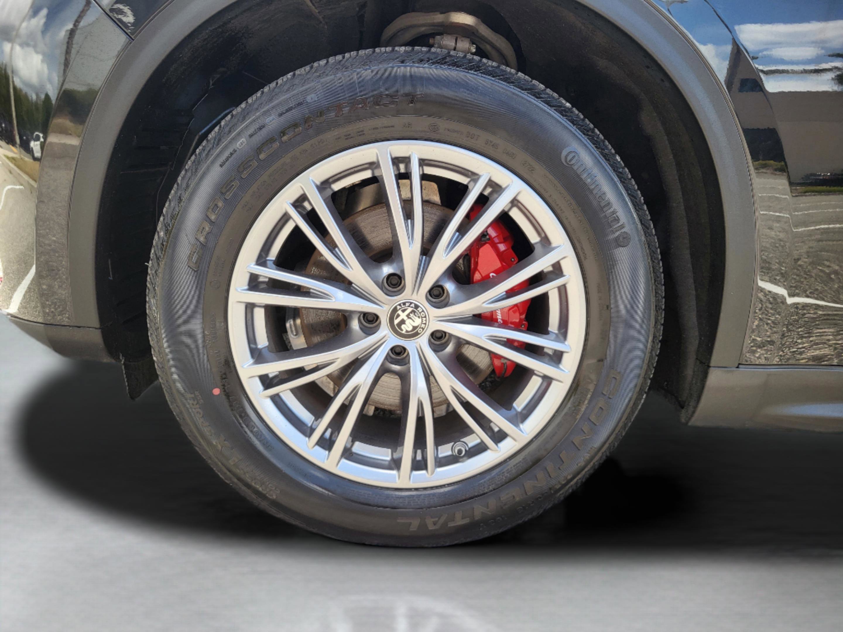 Used 2024 Alfa Romeo Stelvio Sprint image 9