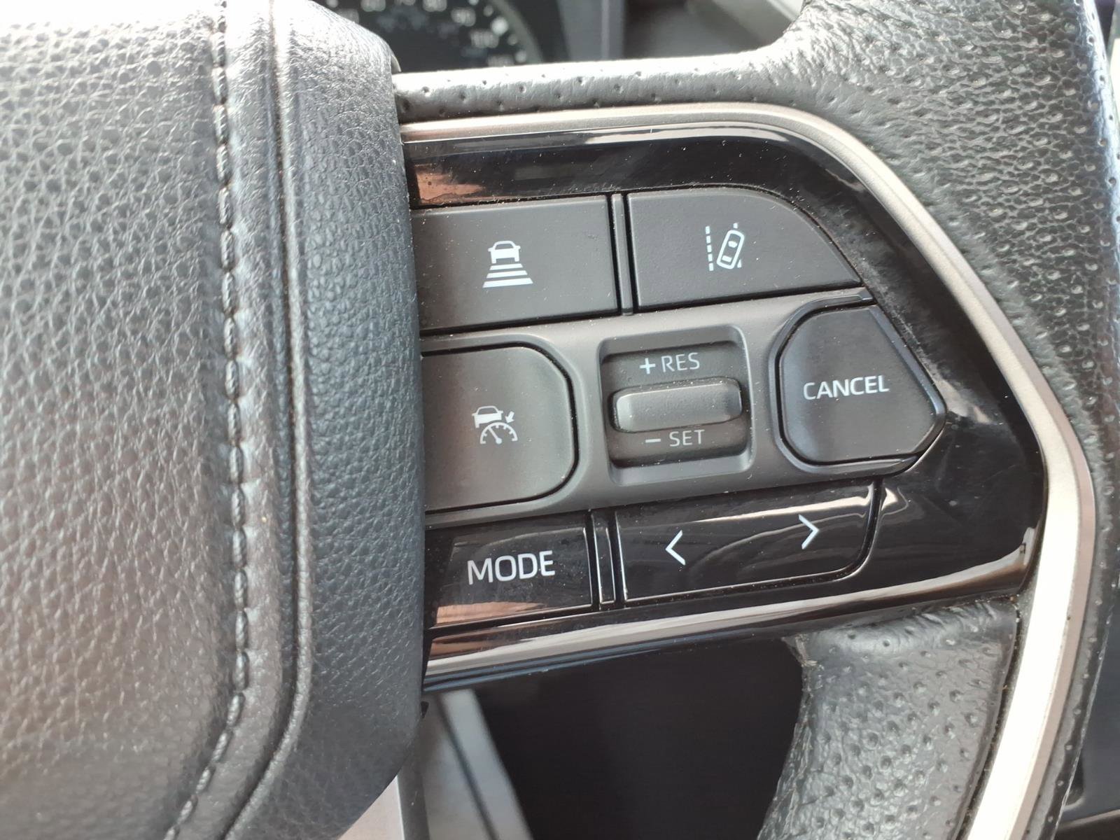 Used 2022 Toyota Tundra Limited w/ Power Package image 22