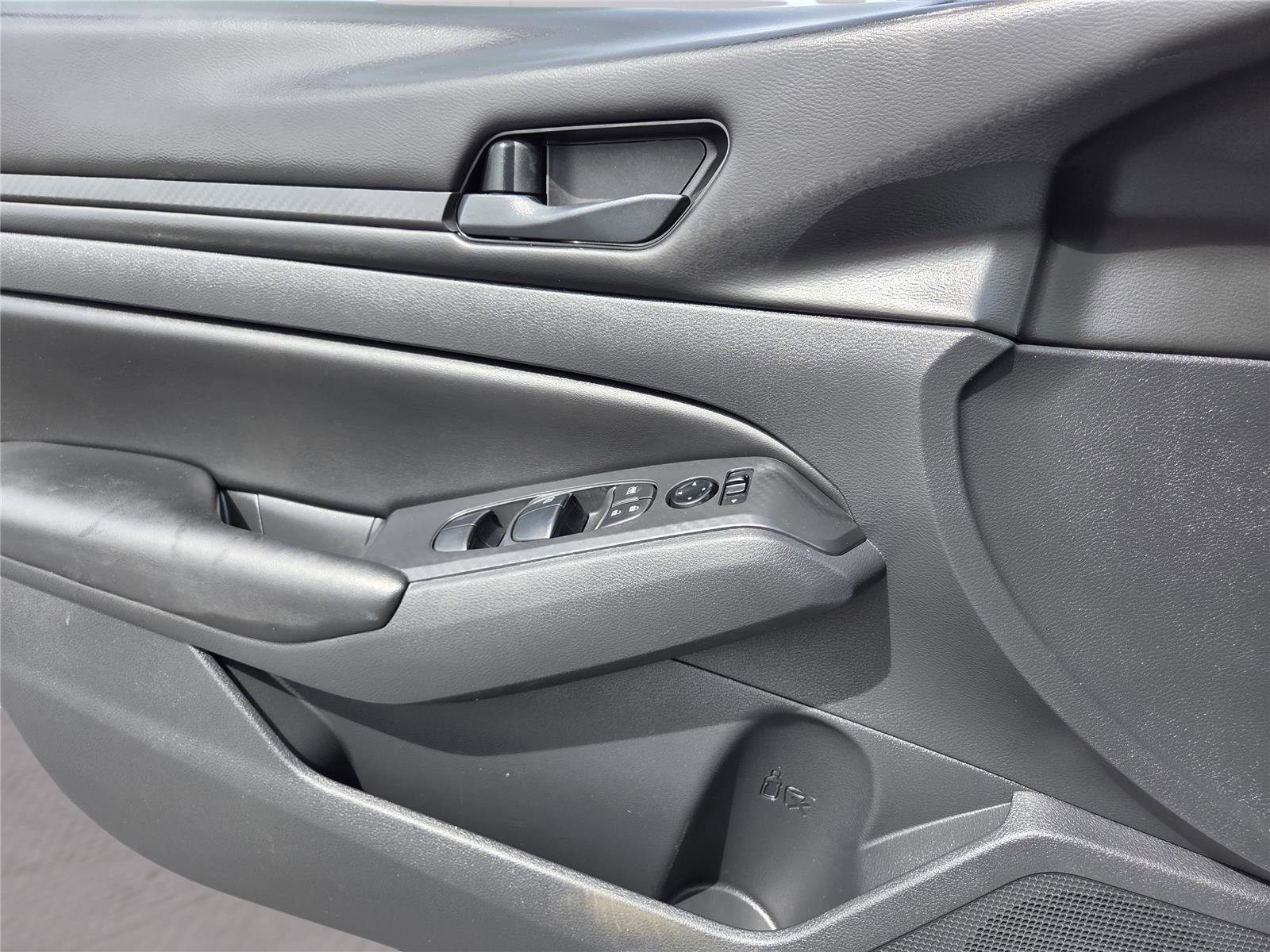 Used 2023 Nissan Altima 2.5 S image 18