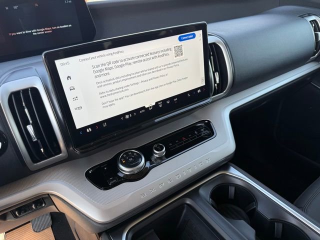 New 2025 Ford Expedition Max Active image 14