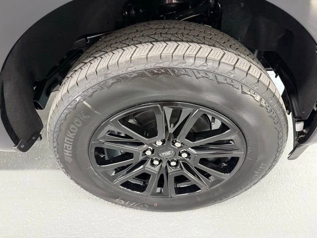 New 2025 Ford F150 Platinum w/ FX4 Off-Road Package image 5