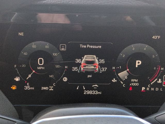 Used 2025 GMC Yukon Denali AWD/4WD image 17