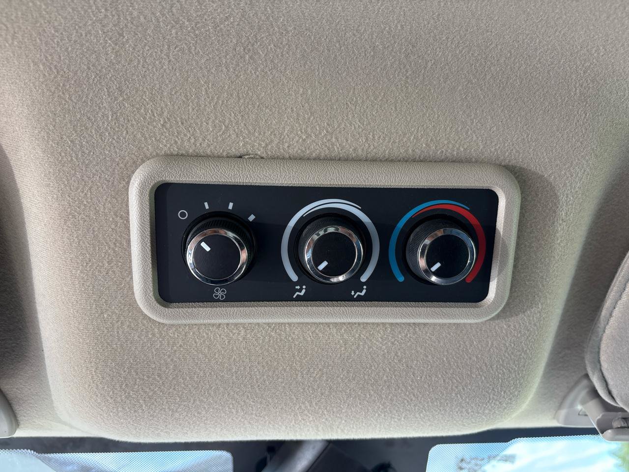 Used 2024 Chevrolet Express 3500 LS RWD image 19