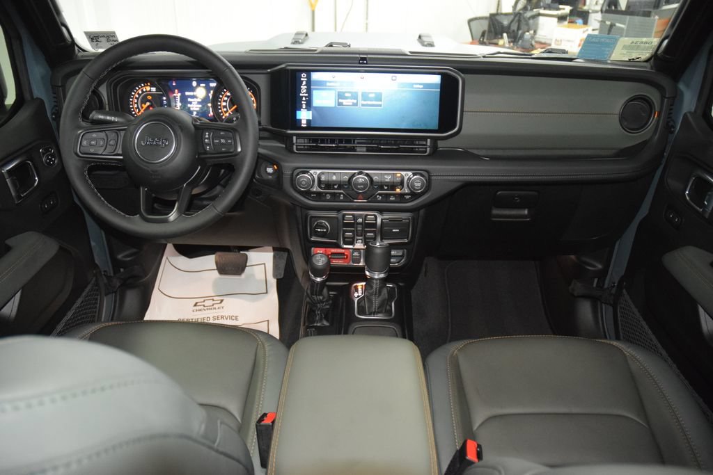 Used 2026 Jeep Gladiator Mojave AWD/4WD image 34