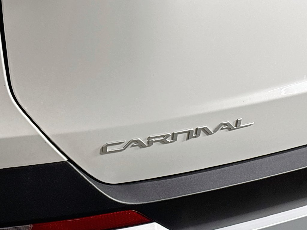 New 2027 Kia Carnival FWD image 23