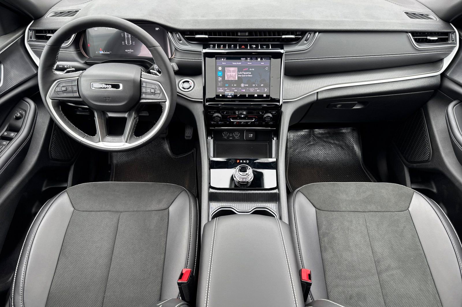 New 2025 Jeep Grand Cherokee Laredo image 15