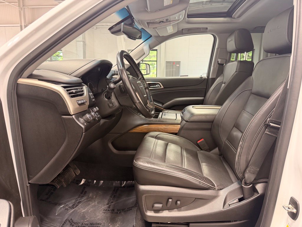 Used 2020 GMC Yukon Denali w/ Denali Premium Package AWD/4WD image 30