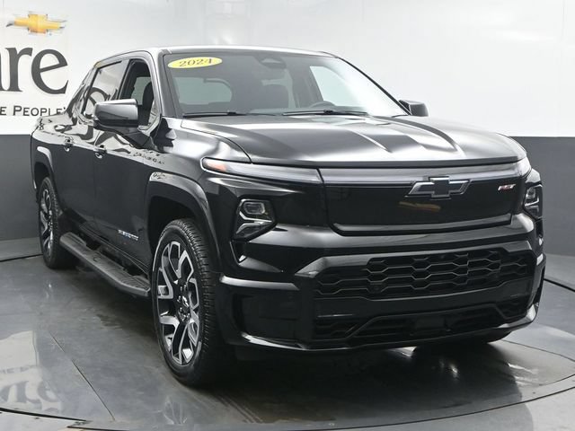 Used 2024 Chevrolet Silverado EV RST AWD/4WD image 50