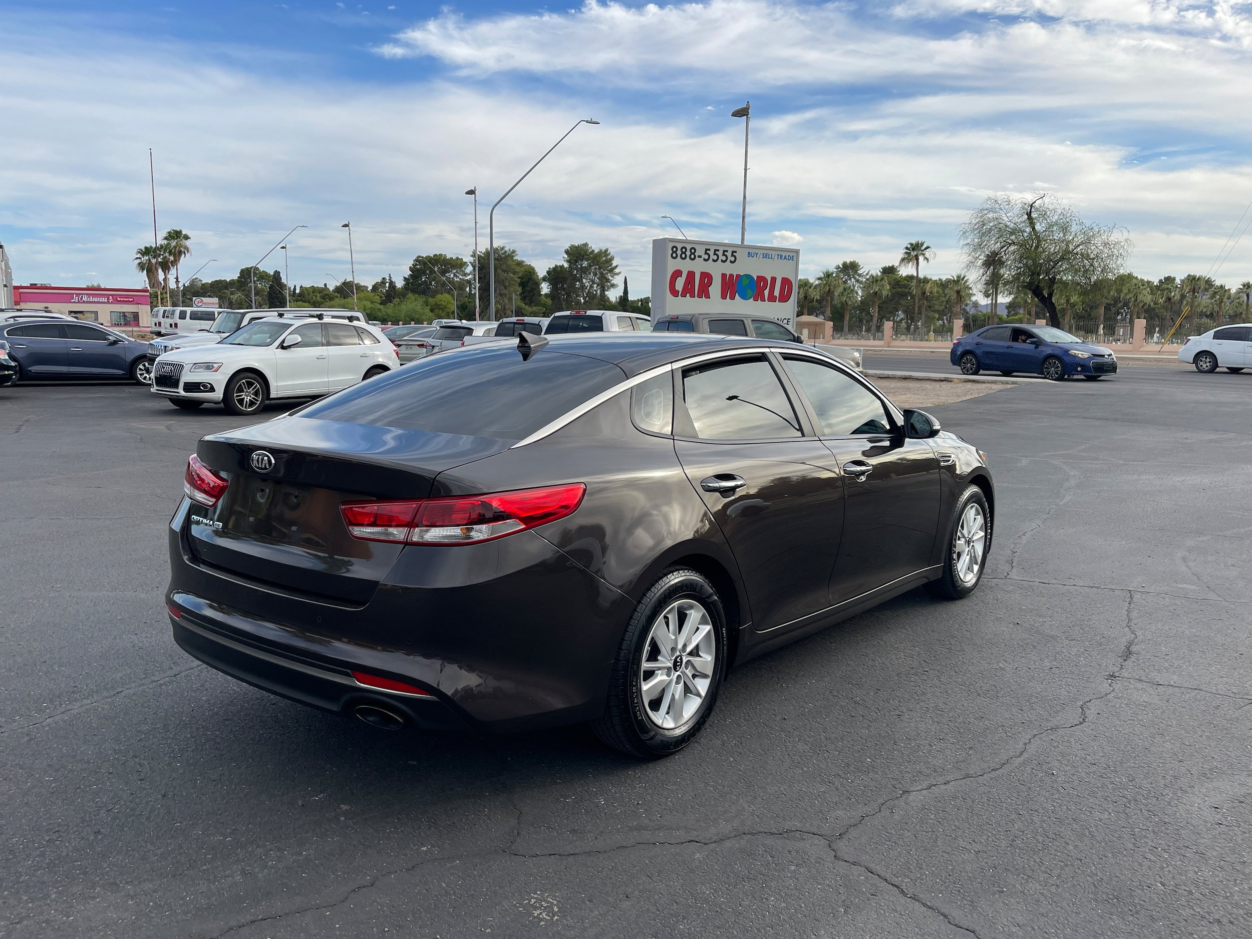 Used 2018 Kia Optima LX FWD image 5